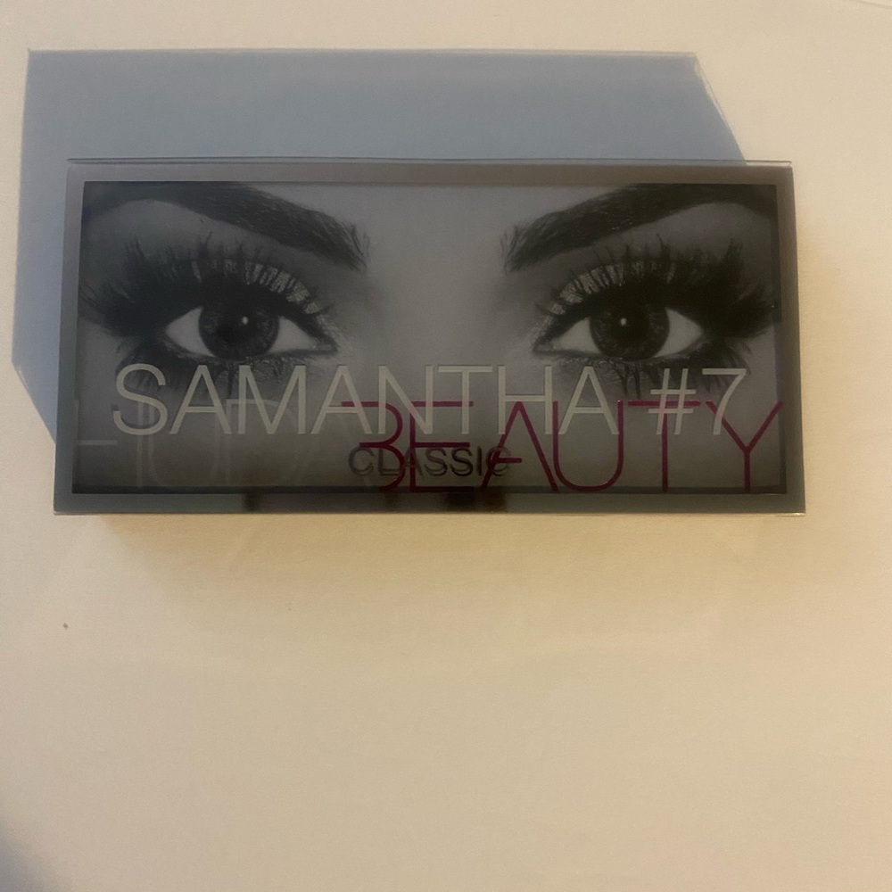Huda Beauty Samantha #7 Classic Lashes